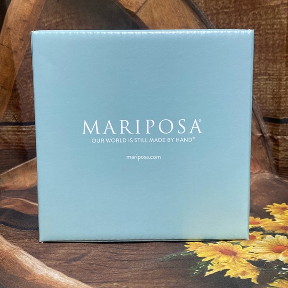 🆕 Mariposa Elegant Dessert Napkin Holder - Picture 3 of 5
